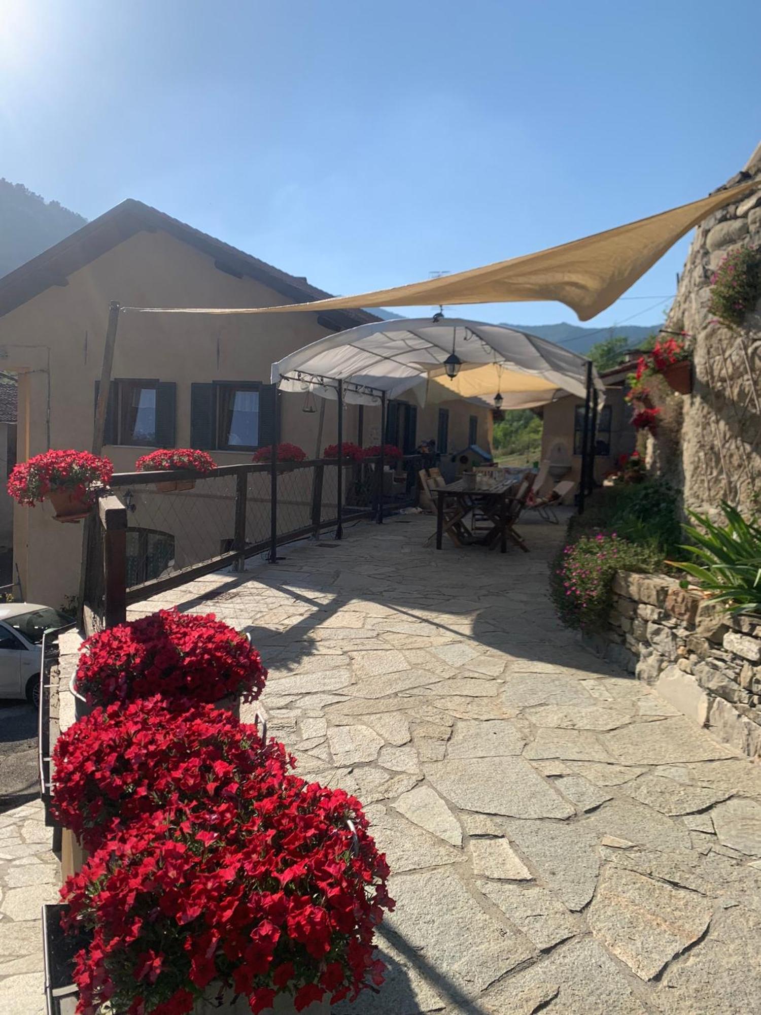 Merana B&B Cascina Galli מראה חיצוני תמונה